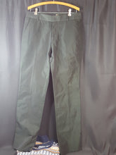 Load image into Gallery viewer, Online Vintage Shop, Vintage Clothing Boutique, Vintage, Women's Clothing, Seconhand, Distressed Vintage Designs, Sustainable Fashion