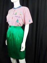 Load image into Gallery viewer, Online Vintage Shop, Vintage Clothing Boutique, Vintage, Women's Clothing, Seconhand, Distressed Vintage Designs, Sustainable Fashion