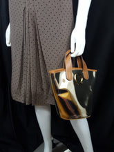 Load image into Gallery viewer, Online Vintage Shop, Vintage Clothing Boutique, Vintage, Women's Clothing, Seconhand, Distressed Vintage Designs, Sustainable Fashion