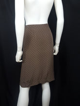 Load image into Gallery viewer, Online Vintage Shop, Vintage Clothing Boutique, Vintage, Women's Clothing, Seconhand, Distressed Vintage Designs, Sustainable Fashion