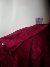 Load image into Gallery viewer, Online Vintage Shop, Vintage Clothing Boutique, Vintage, Women's Clothing, Seconhand, Distressed Vintage Designs, Sustainable Fashion