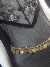 Load image into Gallery viewer, Online Vintage Shop, Vintage Clothing Boutique, Vintage, Women's Clothing, Seconhand, Distressed Vintage Designs, Sustainable Fashion