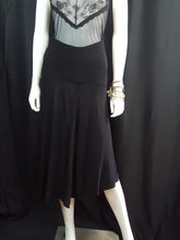 Load image into Gallery viewer, Online Vintage Shop, Vintage Clothing Boutique, Vintage, Women's Clothing, Seconhand, Distressed Vintage Designs, Sustainable Fashion