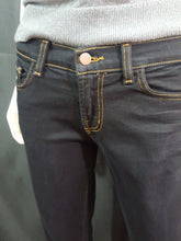 Load image into Gallery viewer, Online Vintage Shop, Vintage Clothing Boutique, Vintage, Women's Clothing, Seconhand, Distressed Vintage Designs, Sustainable Fashion