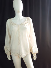 Load image into Gallery viewer, Online Vintage Shop, Vintage Clothing Boutique, Vintage, Women's Clothing, Seconhand, Distressed Vintage Designs, Sustainable Fashion
