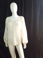 Load image into Gallery viewer, Online Vintage Shop, Vintage Clothing Boutique, Vintage, Women's Clothing, Seconhand, Distressed Vintage Designs, Sustainable Fashion