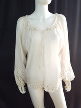Load image into Gallery viewer, Online Vintage Shop, Vintage Clothing Boutique, Vintage, Women's Clothing, Seconhand, Distressed Vintage Designs, Sustainable Fashion