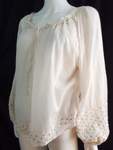 Load image into Gallery viewer, Online Vintage Shop, Vintage Clothing Boutique, Vintage, Women's Clothing, Seconhand, Distressed Vintage Designs, Sustainable Fashion