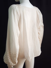 Load image into Gallery viewer, Online Vintage Shop, Vintage Clothing Boutique, Vintage, Women's Clothing, Seconhand, Distressed Vintage Designs, Sustainable Fashion