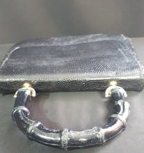 Load image into Gallery viewer, Online Vintage Shop, Vintage Clothing Boutique, Vintage, Women's Clothing, Seconhand, Distressed Vintage Designs, Sustainable Fashion