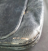 Load image into Gallery viewer, Online Vintage Shop, Vintage Clothing Boutique, Vintage, Women's Clothing, Seconhand, Distressed Vintage Designs, Sustainable Fashion