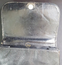 Load image into Gallery viewer, Online Vintage Shop, Vintage Clothing Boutique, Vintage, Women's Clothing, Seconhand, Distressed Vintage Designs, Sustainable Fashion