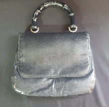 Load image into Gallery viewer, Online Vintage Shop, Vintage Clothing Boutique, Vintage, Women's Clothing, Seconhand, Distressed Vintage Designs, Sustainable Fashion