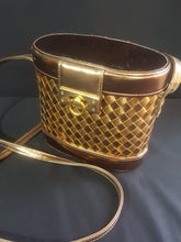 Load image into Gallery viewer, Online Vintage Shop, Vintage Clothing Boutique, Vintage, Women's Clothing, Seconhand, Distressed Vintage Designs, Sustainable Fashion