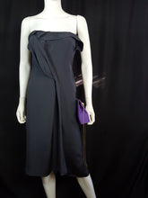 Load image into Gallery viewer, Online Vintage Shop, Vintage Clothing Boutique, Vintage, Women's Clothing, Seconhand, Distressed Vintage Designs, Sustainable Fashion