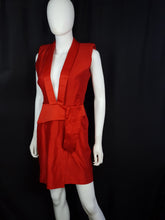 Load image into Gallery viewer, Online Vintage Shop, Vintage Clothing Boutique, Vintage, Women's Clothing, Seconhand, Distressed Vintage Designs, Sustainable Fashion