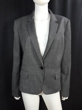 Load image into Gallery viewer, Online Vintage Shop, Vintage Clothing Boutique, Vintage, Women's Clothing, Seconhand, Distressed Vintage Designs, Sustainable Fashion