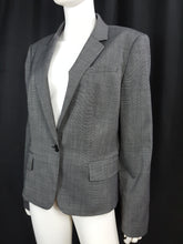 Load image into Gallery viewer, Online Vintage Shop, Vintage Clothing Boutique, Vintage, Women's Clothing, Seconhand, Distressed Vintage Designs, Sustainable Fashion