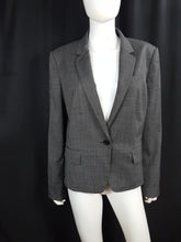 Load image into Gallery viewer, Online Vintage Shop, Vintage Clothing Boutique, Vintage, Women's Clothing, Seconhand, Distressed Vintage Designs, Sustainable Fashion