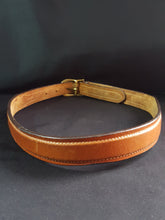 Load image into Gallery viewer, Online Vintage Shop, Vintage Clothing Boutique, Vintage, Women's Clothing, Seconhand, Distressed Vintage Designs, Sustainable Fashion