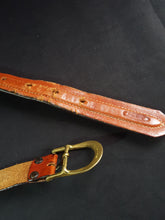 Load image into Gallery viewer, Online Vintage Shop, Vintage Clothing Boutique, Vintage, Women's Clothing, Seconhand, Distressed Vintage Designs, Sustainable Fashion