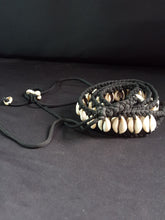 Load image into Gallery viewer, Online Vintage Shop, Vintage Clothing Boutique, Vintage, Women's Clothing, Seconhand, Distressed Vintage Designs, Sustainable Fashion