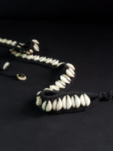 Load image into Gallery viewer, Online Vintage Shop, Vintage Clothing Boutique, Vintage, Women's Clothing, Seconhand, Distressed Vintage Designs, Sustainable Fashion