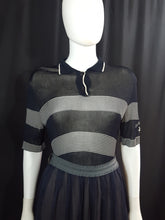 Load image into Gallery viewer, Online Vintage Shop, Vintage Clothing Boutique, Vintage, Women's Clothing, Seconhand, Distressed Vintage Designs, Sustainable Fashion