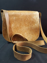 Load image into Gallery viewer, Online Vintage Shop, Vintage Clothing Boutique, Vintage, Women's Clothing, Seconhand, Distressed Vintage Designs, Sustainable Fashion