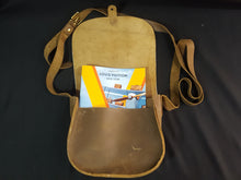 Load image into Gallery viewer, Online Vintage Shop, Vintage Clothing Boutique, Vintage, Women's Clothing, Seconhand, Distressed Vintage Designs, Sustainable Fashion