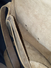 Load image into Gallery viewer, Online Vintage Shop, Vintage Clothing Boutique, Vintage, Women's Clothing, Seconhand, Distressed Vintage Designs, Sustainable Fashion