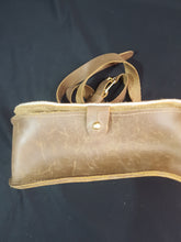 Load image into Gallery viewer, Online Vintage Shop, Vintage Clothing Boutique, Vintage, Women's Clothing, Seconhand, Distressed Vintage Designs, Sustainable Fashion