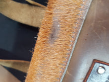 Load image into Gallery viewer, Online Vintage Shop, Vintage Clothing Boutique, Vintage, Women's Clothing, Seconhand, Distressed Vintage Designs, Sustainable Fashion