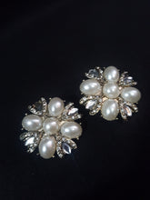 Load image into Gallery viewer, Online Vintage Shop, Vintage Clothing Boutique, Vintage, Women's Clothing, Seconhand, Distressed Vintage Designs, Sustainable Fashion