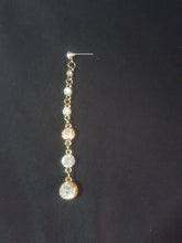 Load image into Gallery viewer, Online Vintage Shop, Vintage Clothing Boutique, Vintage, Women's Clothing, Seconhand, Distressed Vintage Designs, Sustainable Fashion