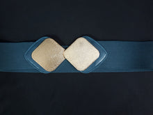 Load image into Gallery viewer, Online Vintage Shop, Vintage Clothing Boutique, Vintage, Women's Clothing, Seconhand, Distressed Vintage Designs, Sustainable Fashion