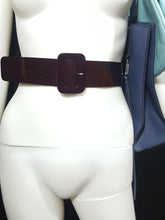 Load image into Gallery viewer, Online Vintage Shop, Vintage Clothing Boutique, Vintage, Women's Clothing, Seconhand, Distressed Vintage Designs, Sustainable Fashion