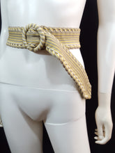 Load image into Gallery viewer, Online Vintage Shop, Vintage Clothing Boutique, Vintage, Women's Clothing, Seconhand, Distressed Vintage Designs, Sustainable Fashion