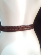 Load image into Gallery viewer, Online Vintage Shop, Vintage Clothing Boutique, Vintage, Women's Clothing, Seconhand, Distressed Vintage Designs, Sustainable Fashion