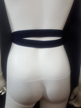 Load image into Gallery viewer, Online Vintage Shop, Vintage Clothing Boutique, Vintage, Women's Clothing, Seconhand, Distressed Vintage Designs, Sustainable Fashion