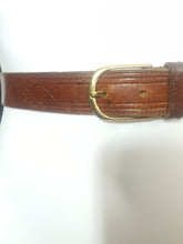 Load image into Gallery viewer, Online Vintage Shop, Vintage Clothing Boutique, Vintage, Women's Clothing, Seconhand, Distressed Vintage Designs, Sustainable Fashion