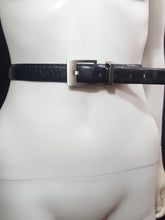 Load image into Gallery viewer, Online Vintage Shop, Vintage Clothing Boutique, Vintage, Women's Clothing, Seconhand, Distressed Vintage Designs, Sustainable Fashion