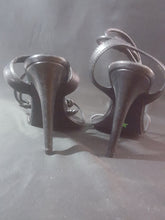 Load image into Gallery viewer, Online Vintage Shop, Vintage Clothing Boutique, Vintage, Women's Clothing, Seconhand, Distressed Vintage Designs, Sustainable Fashion