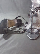 Load image into Gallery viewer, Online Vintage Shop, Vintage Clothing Boutique, Vintage, Women's Clothing, Seconhand, Distressed Vintage Designs, Sustainable Fashion