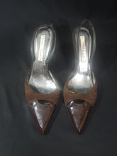 Load image into Gallery viewer, Online Vintage Shop, Vintage Clothing Boutique, Vintage, Women's Clothing, Seconhand, Distressed Vintage Designs, Sustainable Fashion