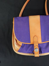 Load image into Gallery viewer, Online Vintage Shop, Vintage Clothing Boutique, Vintage, Women's Clothing, Seconhand, Distressed Vintage Designs, Sustainable Fashion