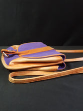 Load image into Gallery viewer, Online Vintage Shop, Vintage Clothing Boutique, Vintage, Women's Clothing, Seconhand, Distressed Vintage Designs, Sustainable Fashion