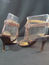 Load image into Gallery viewer, Online Vintage Shop, Vintage Clothing Boutique, Vintage, Women's Clothing, Seconhand, Distressed Vintage Designs, Sustainable Fashion