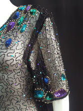 Load image into Gallery viewer, Online Vintage Shop, Vintage Clothing Boutique, Vintage, Women's Clothing, Seconhand, Distressed Vintage Designs, Sustainable Fashion