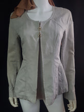 Load image into Gallery viewer, Online Vintage Shop, Vintage Clothing Boutique, Vintage, Women's Clothing, Seconhand, Distressed Vintage Designs, Sustainable Fashion